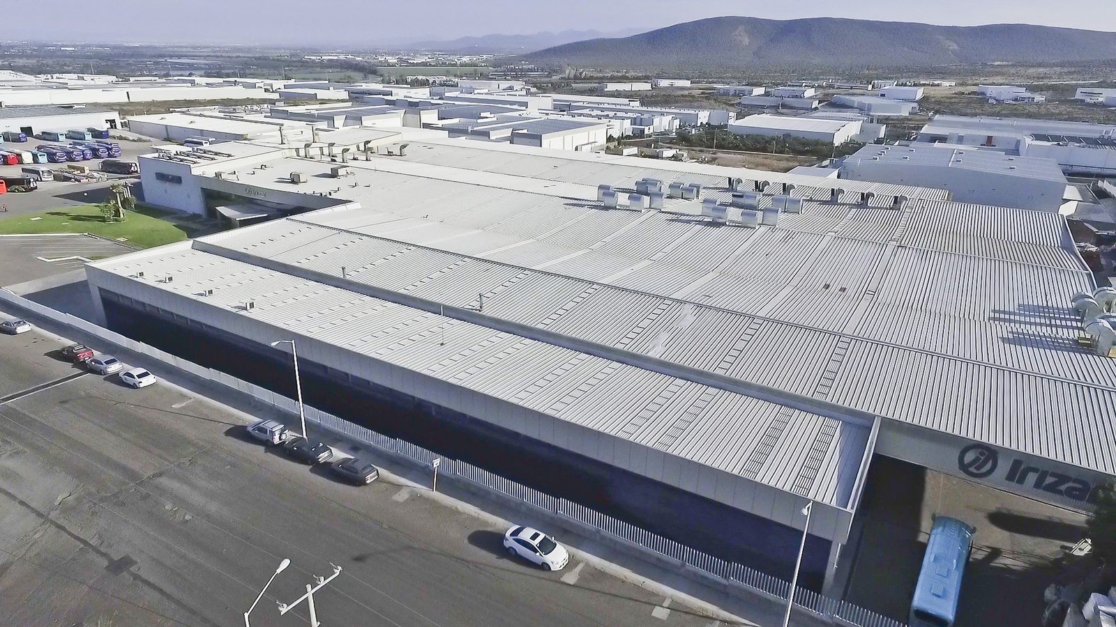 Irizar — Dos naves industriales